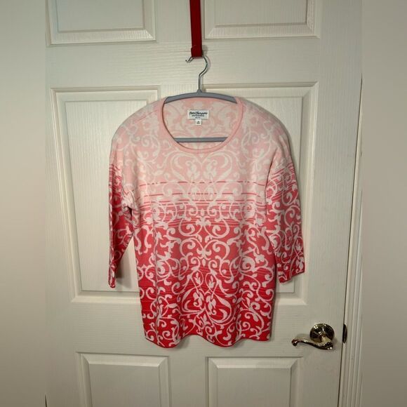 Norm Thompson sweater  - Picture 1 of 5